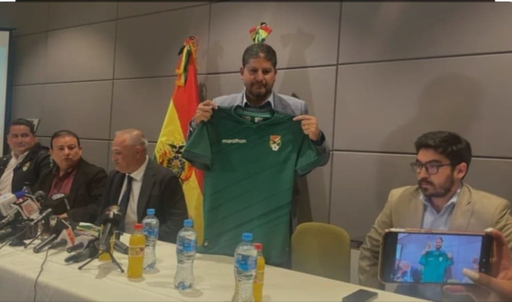 Comité ejecutivo de la Federación Boliviana de Fútbol elige a Óscar Villegas como director técnico de la selección nacional mayor y también de las divisiones menores